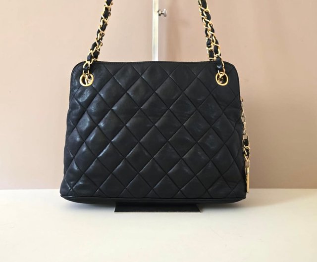 12%OFF】香港 廃盤ヴィンテージバッグ シャネル ブラックレザー