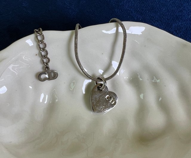 送料無料 11%OFF】香港 DIOR ハートシェイプネックレス シルバー 日本