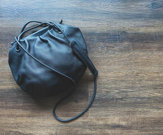 台湾 ear PAPILLONNER 牛革ミニバッグ / バケツバッグ / ショルダー