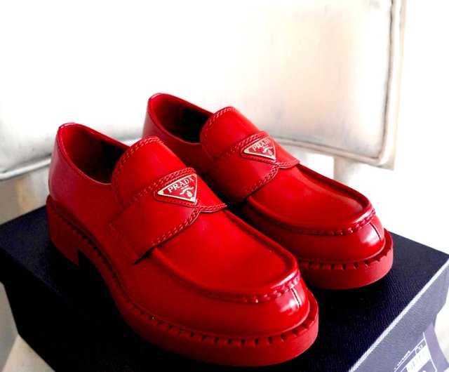 5%OFF】香港 PRADA レッド 本革 カーフレザー オックスフォード