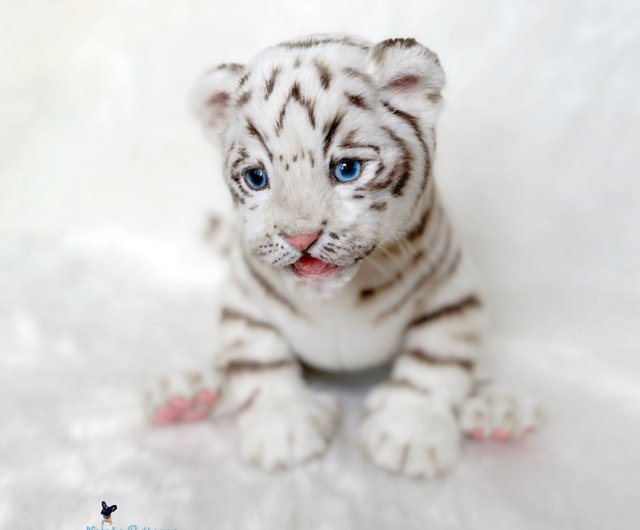 ロシア ホワイトタイガーカブ、リアルなぬいぐるみ、ぬいぐるみ