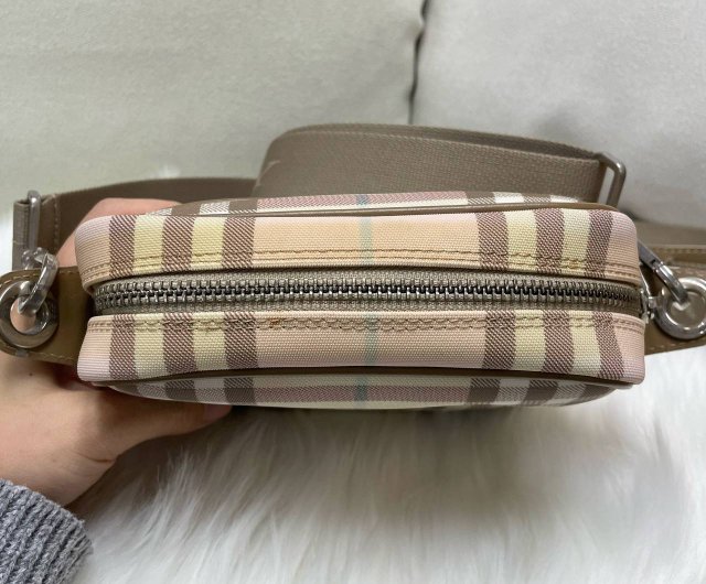 香港 バーバリー ノバ スクエアピンクチェック クロスボディ バッグ