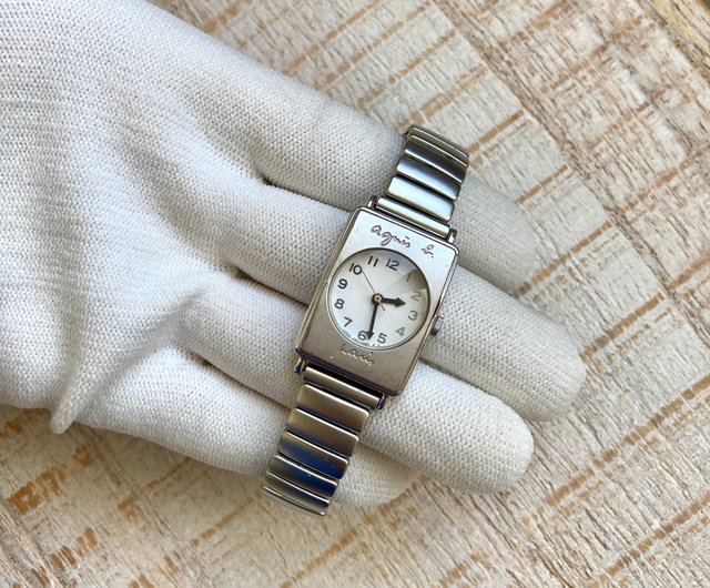 台湾 agnes b 特殊伸縮バンド 文字盤ブランド刻印 シルバー