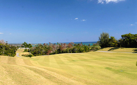 宜野座カントリーゴルフクラブ セルフプレー招待券「2名」 大自然