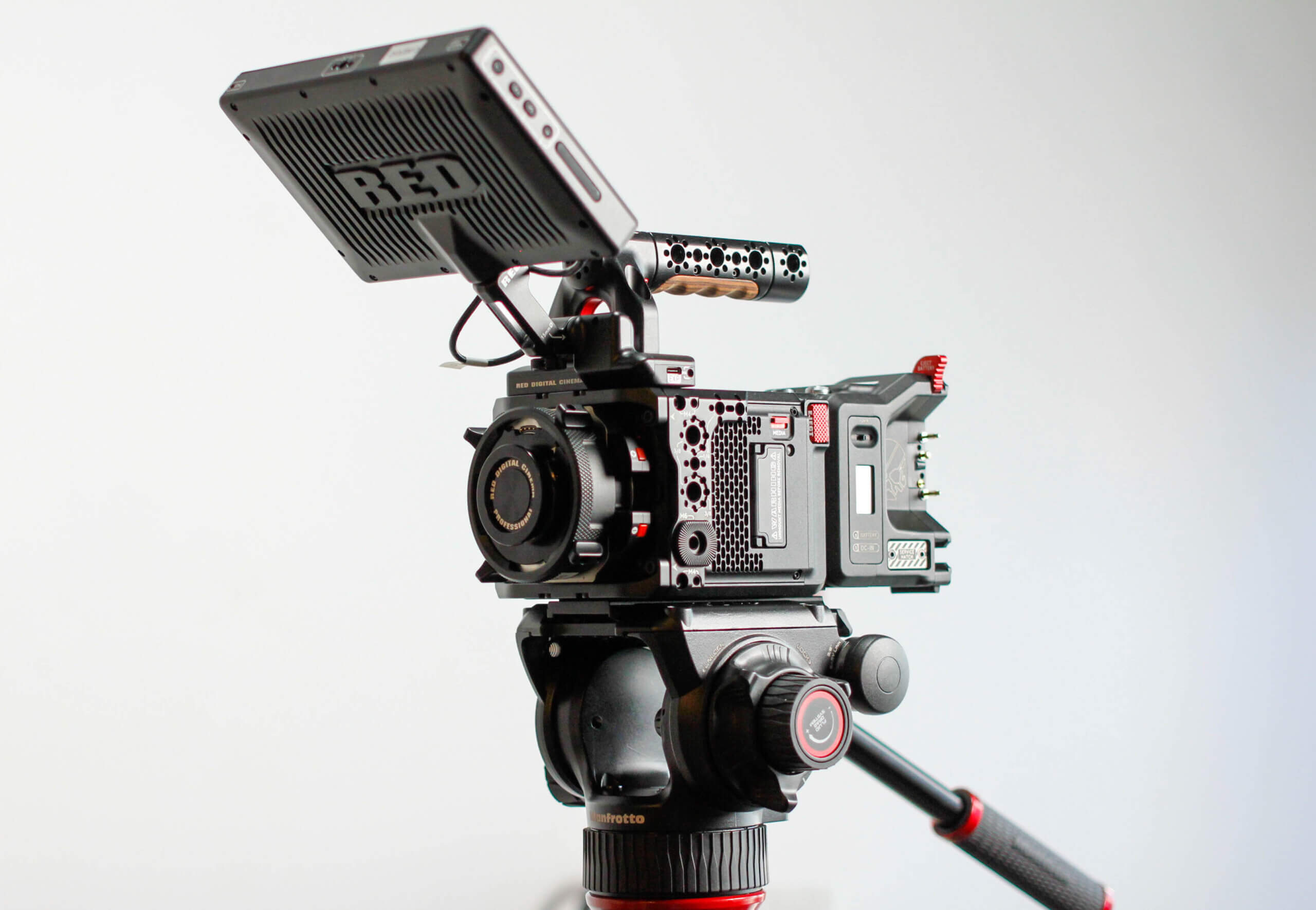 Red Komodo-X 6K Super 35mm Camera Package - CineVic