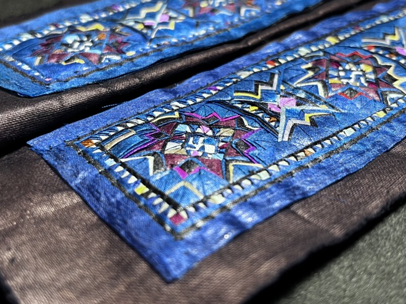 貴州省・雲南省 苗族（ミャオ族）の刺繍古裂 old embroidery of Miao