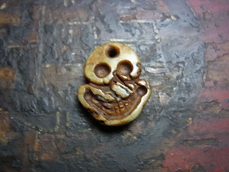 カパラの根付 チベタンスカル・ルンゴ (tibetan old kapala ) チベット