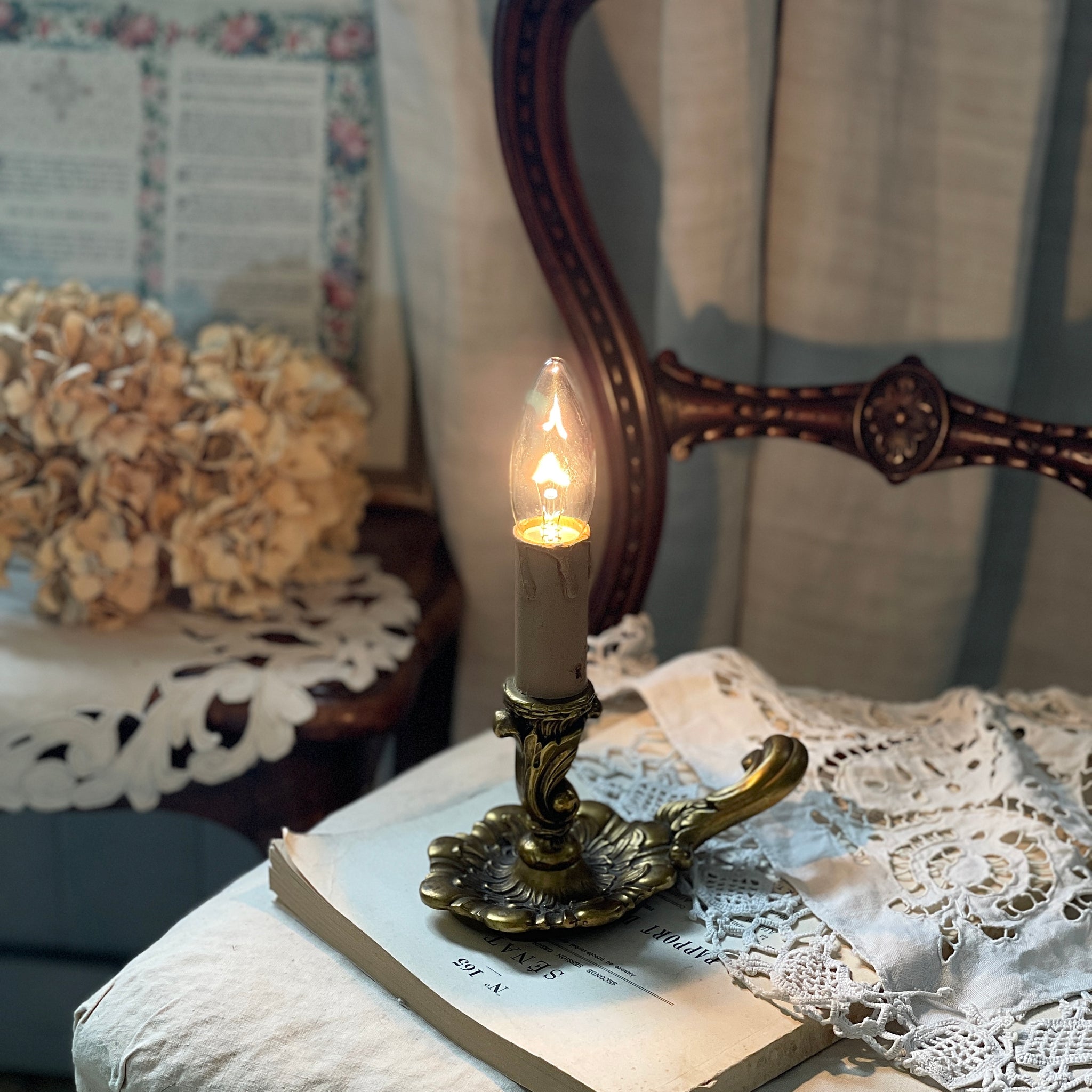 持ち手付きキャンドル真鍮スタンド（高さ16cm） フランスアンティーク