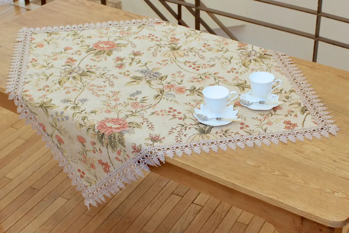 テーブルリネン」で食卓に彩りをプラス！種類やメリット、おすすめ商品