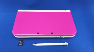 箱説なし】Newニンテンドー3DS LL ピンク×ホワイト 中古ゲーム