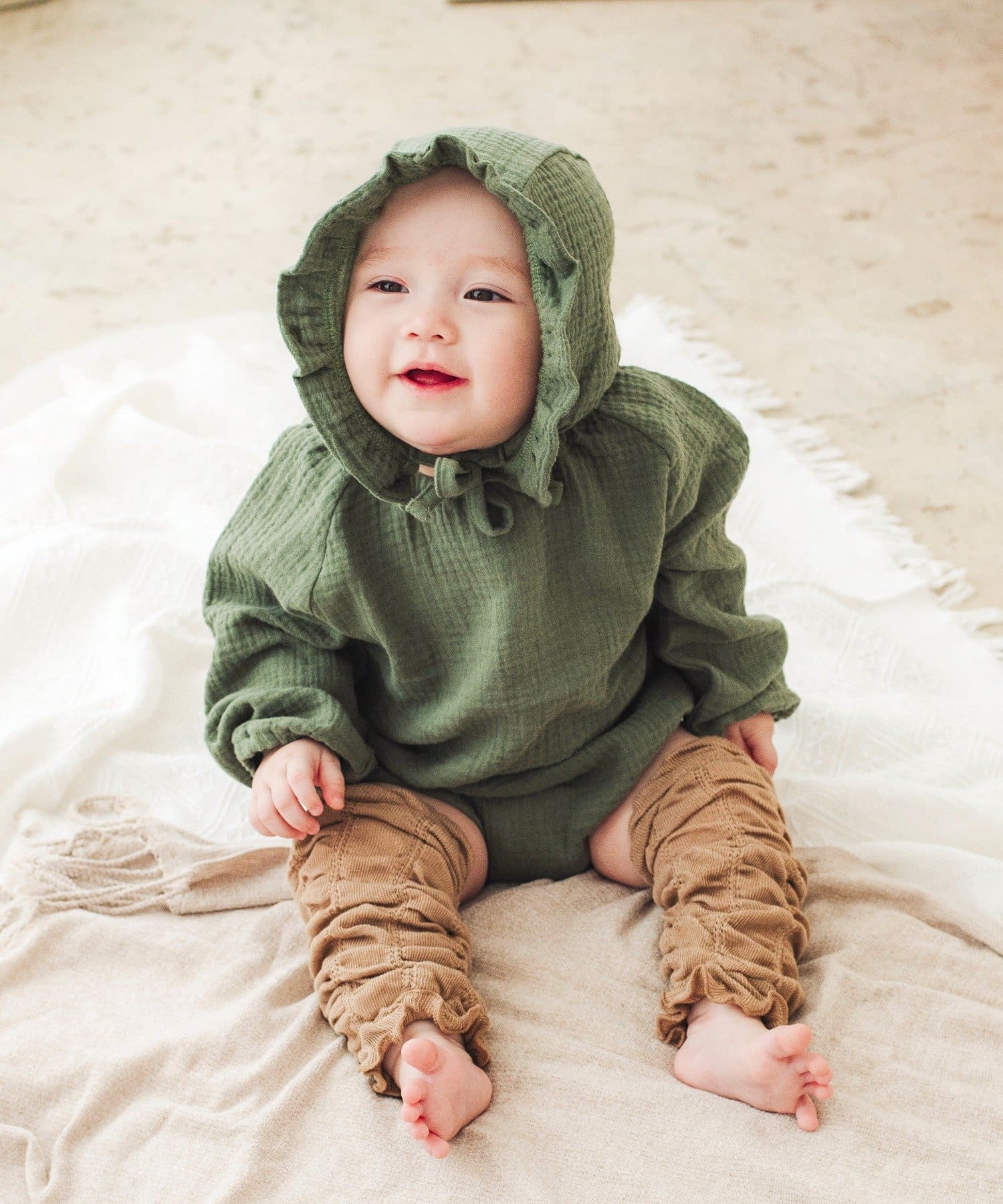 WEB限定商品》ガーゼロンパース&ボンネット：60～80cm | 3COINS(スリー