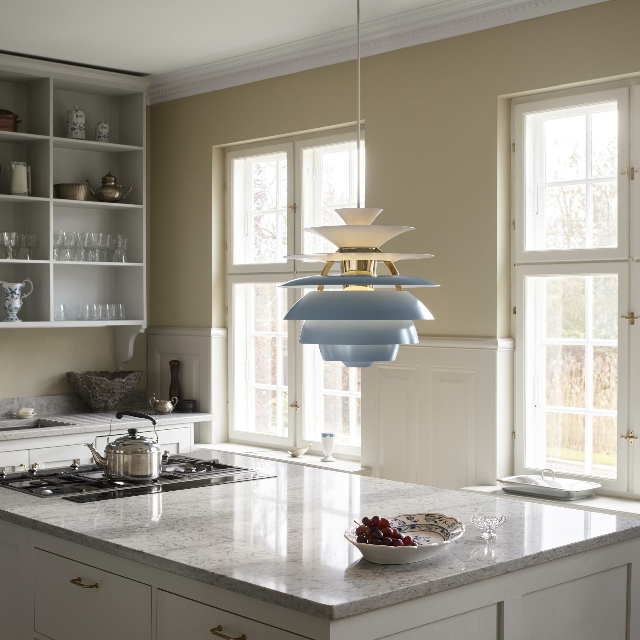 Louis Poulsen（ルイスポールセン） / AJ Royal 370（AJロイヤル