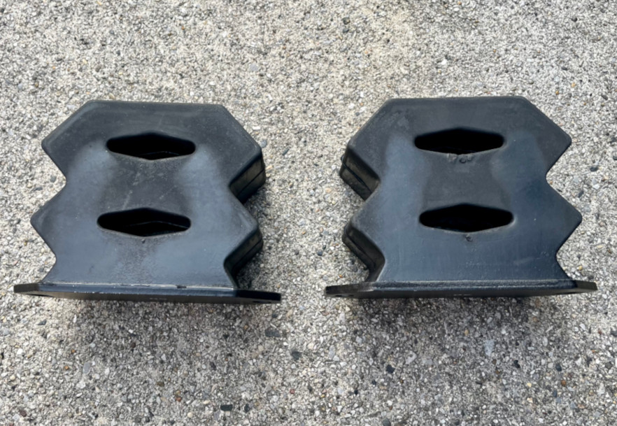 ショウワガレージ大容量ソフトバンプラバーでハイエース乗り心地改善を