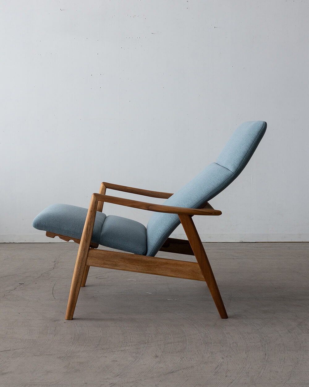 現品SALE］EDDA イージーチェア ブルー LC30101A-EL0E1 アカシア