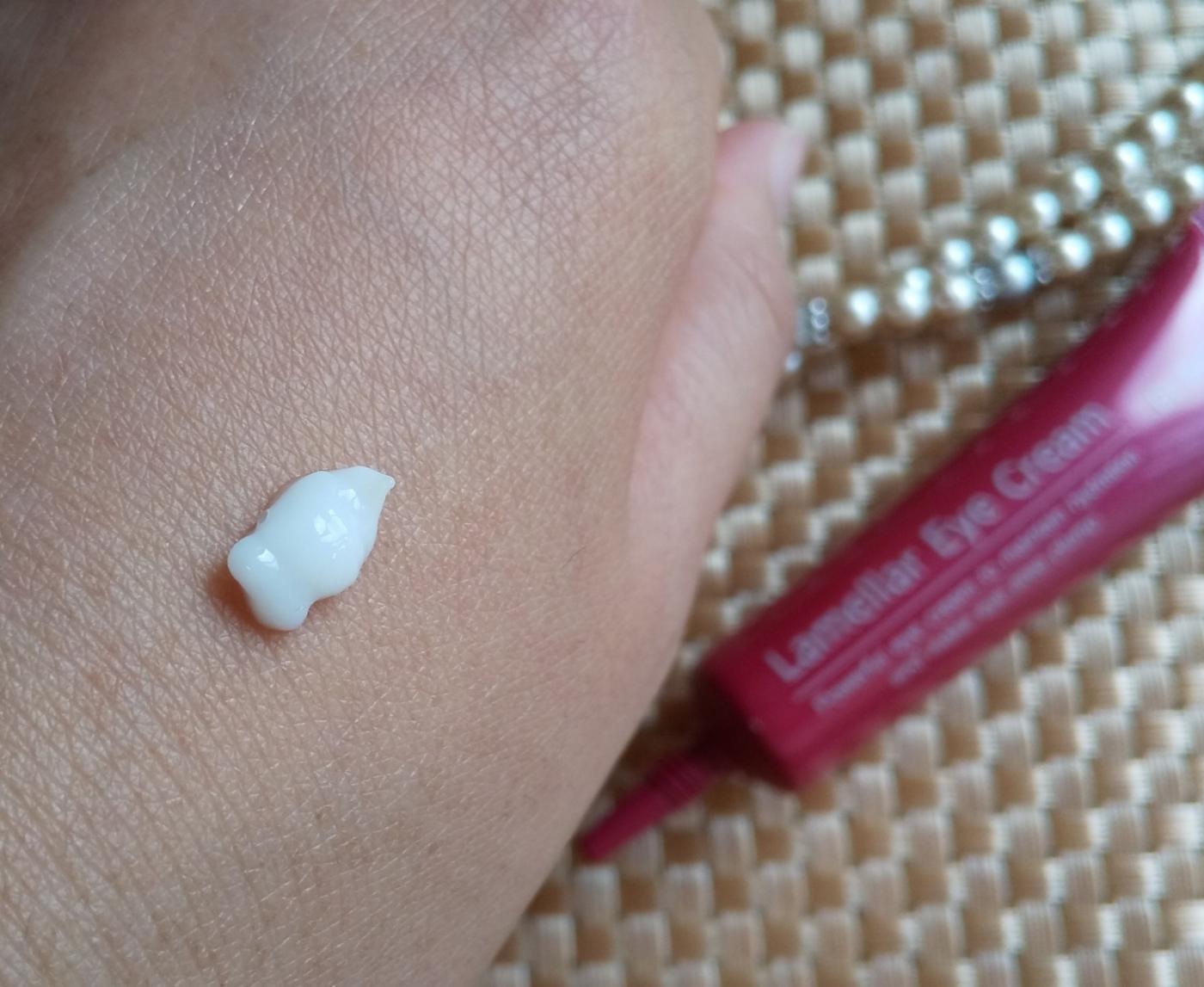 ドクターベルツ ラメラ アイクリーム」で冬も乾燥しない目元を目指す