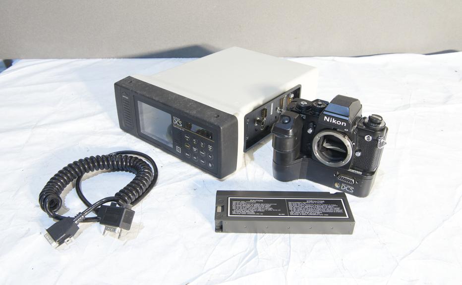 Kodak DC3 Camera Back and Digital Storage Unit | Science Museum