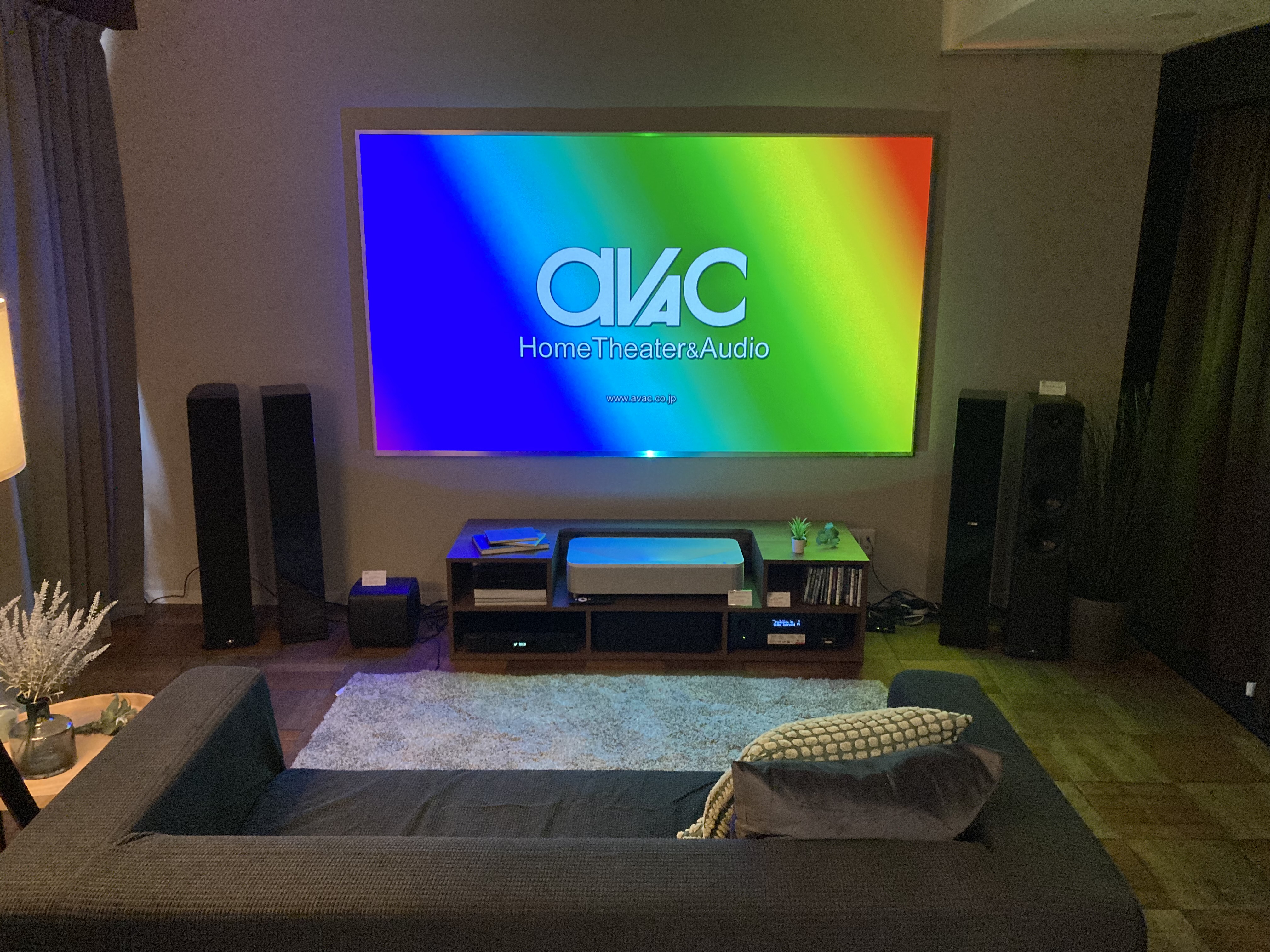 ホームシアターファクトリー静岡】超短焦点プロジェクター施工例のご