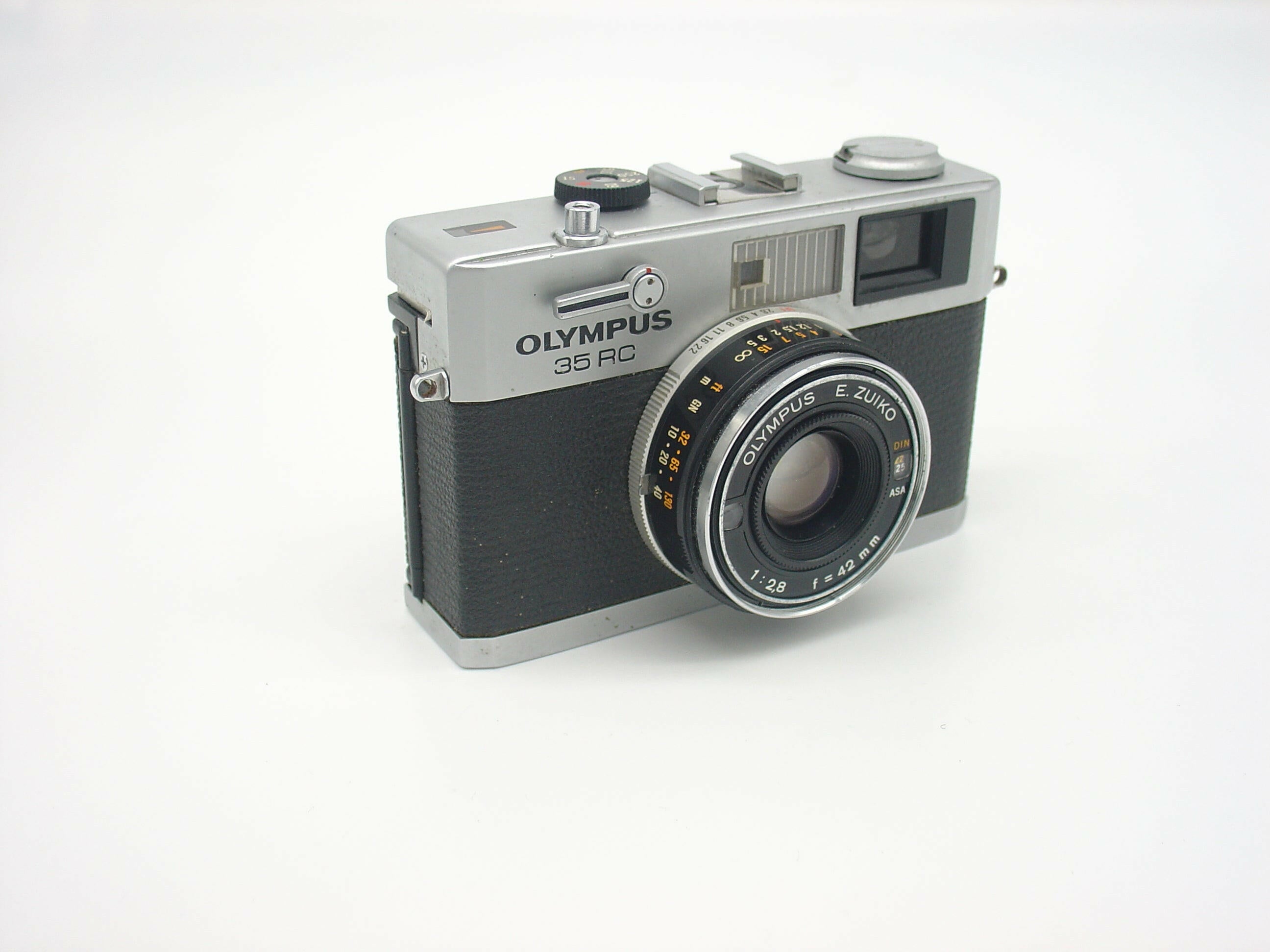 Olympus 35 RC rangefinder film camera | Classic Cameras AU