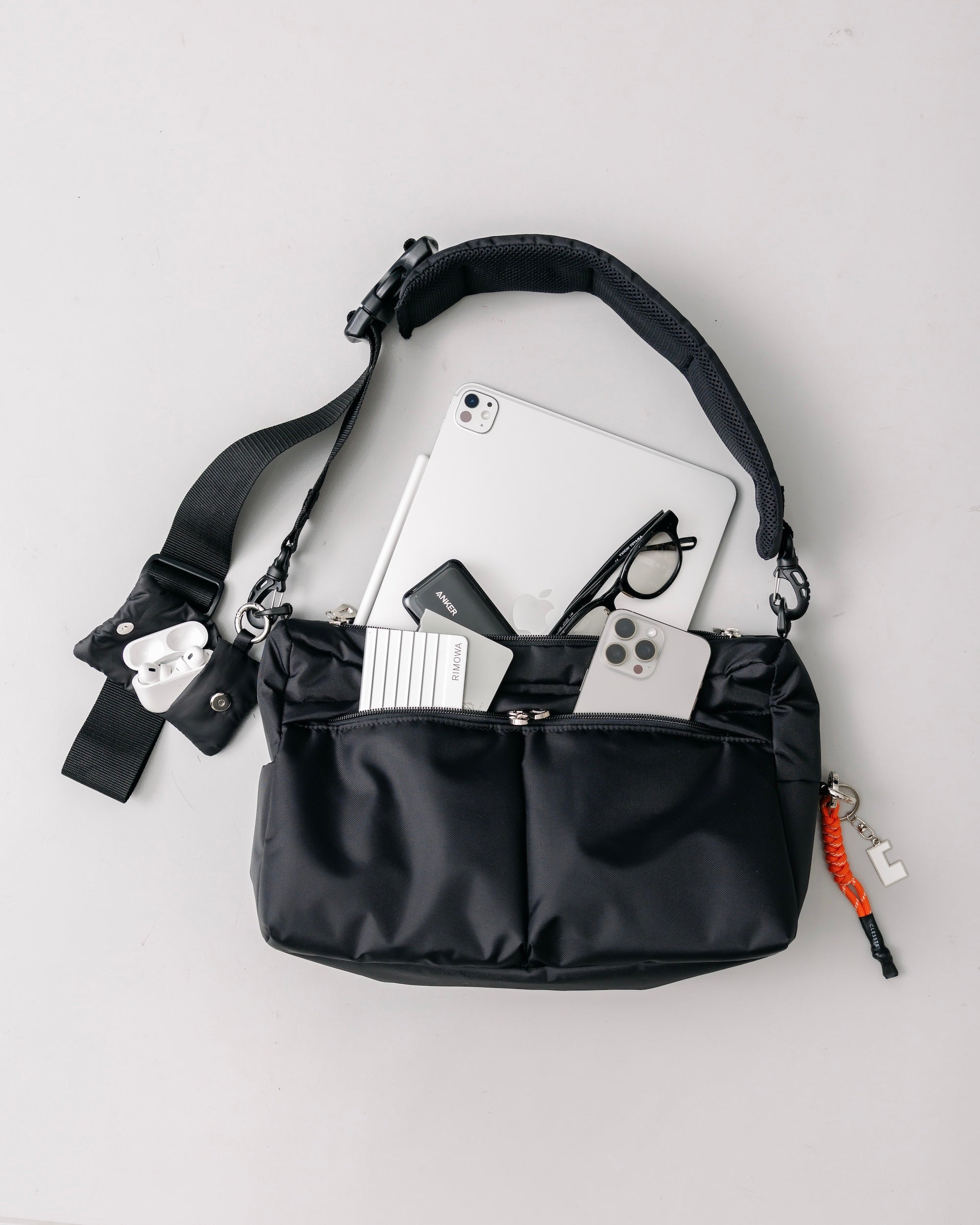 MULTI POCKET HOLIDAY BAG