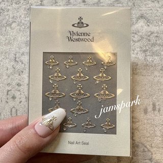 ヴィヴィアンウエストウッドネイルのネイルデザイン｜ネイルブック