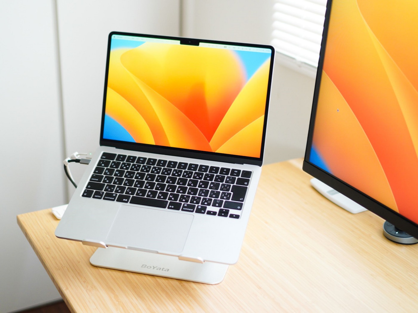 シンプルさと機能性を兼ね備えた理想のデスク環境を求めて――UX/UI