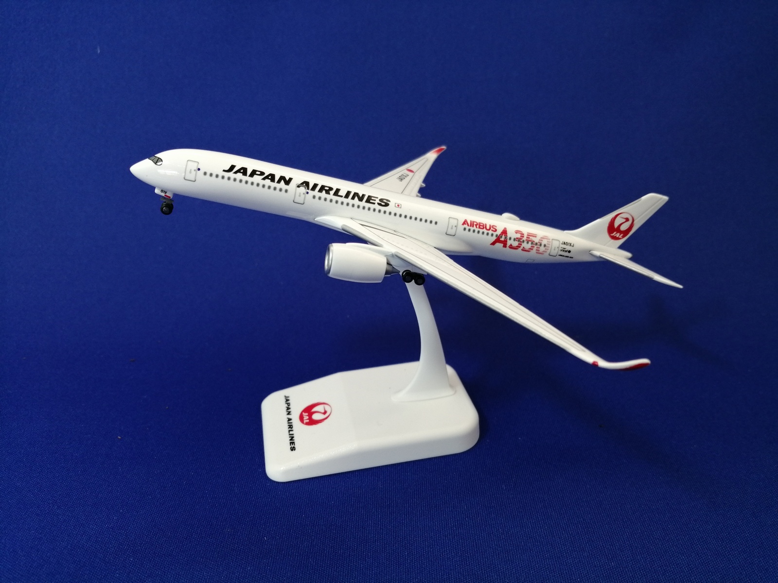 JAL / AIRBUS A350-900 日本航空 1/200 日本航空 AIRBUS A350-900 1