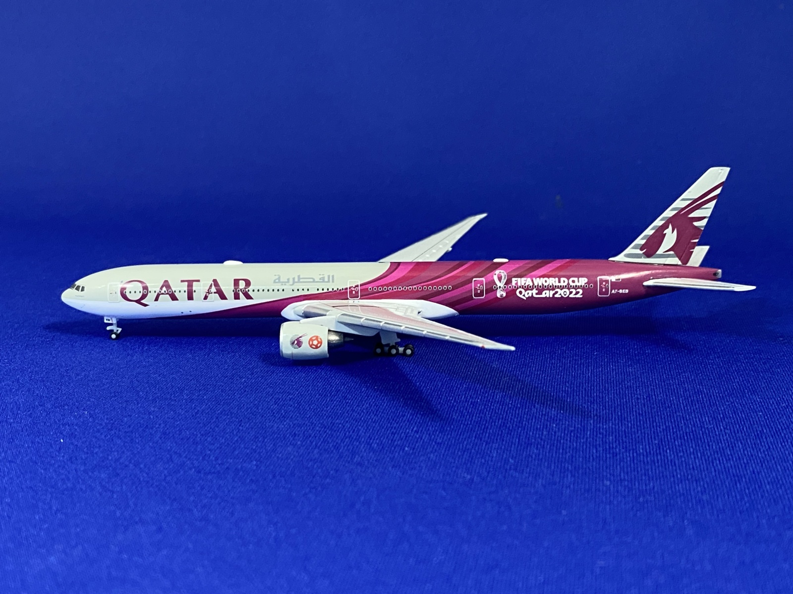 535687 Herpa CLUB MODELS Qatar WORLD CUP2022 B777-300ER A7-BEB 1