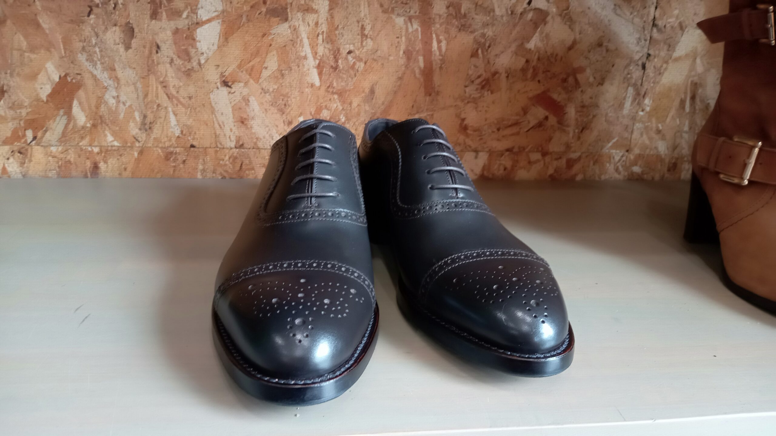 ふるさと納税】宮城興業 お仕立券でお得に靴を♪ | 靴修理店CRADLEの