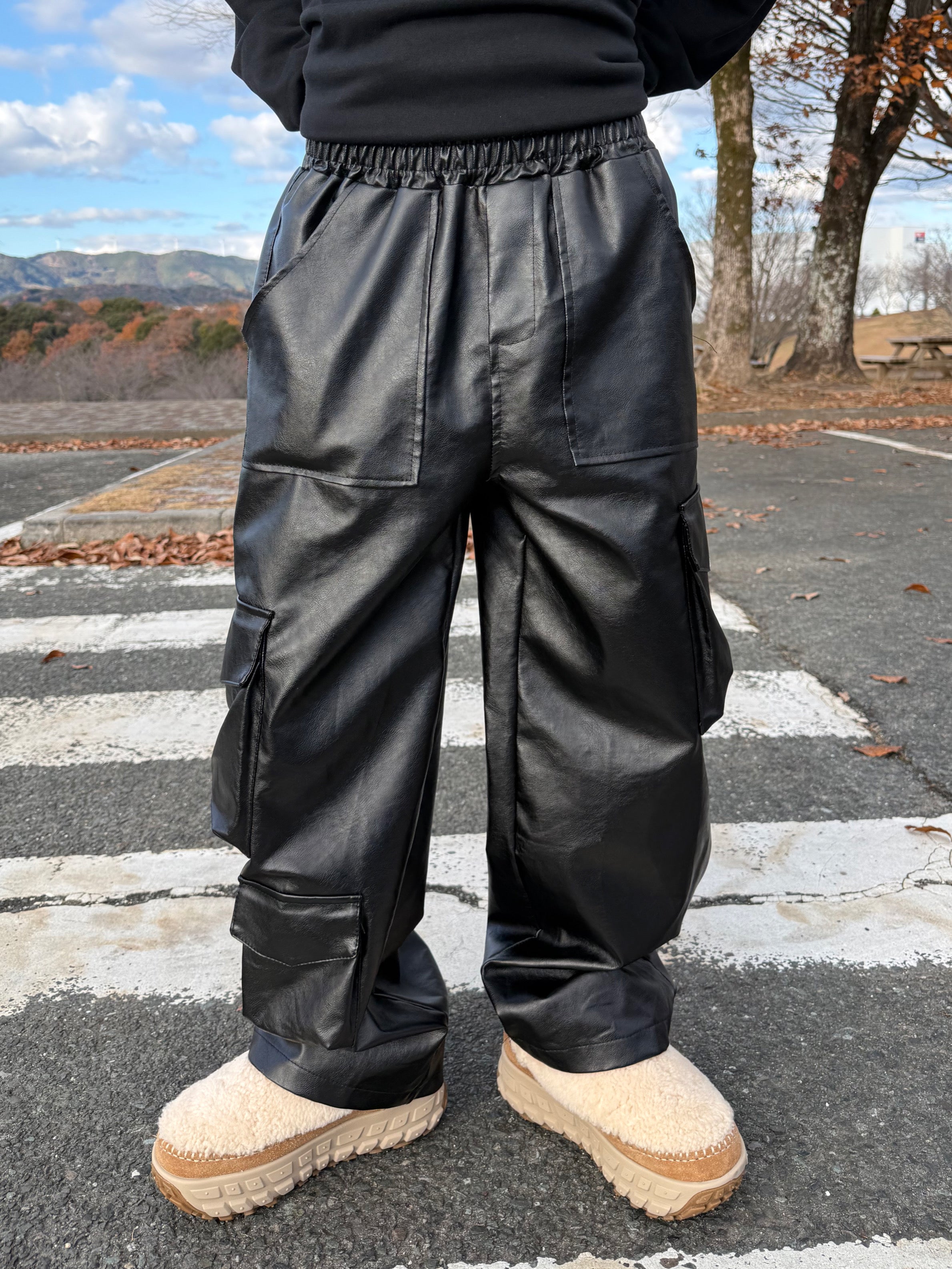 レザーライクポケットパンツ DPB90098 – CRAMMY