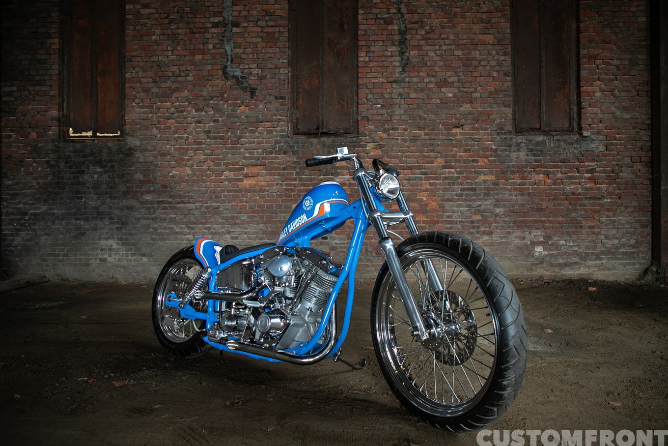 サトマリモーターサイクルのショーバイクハーレーのショベルヘッド