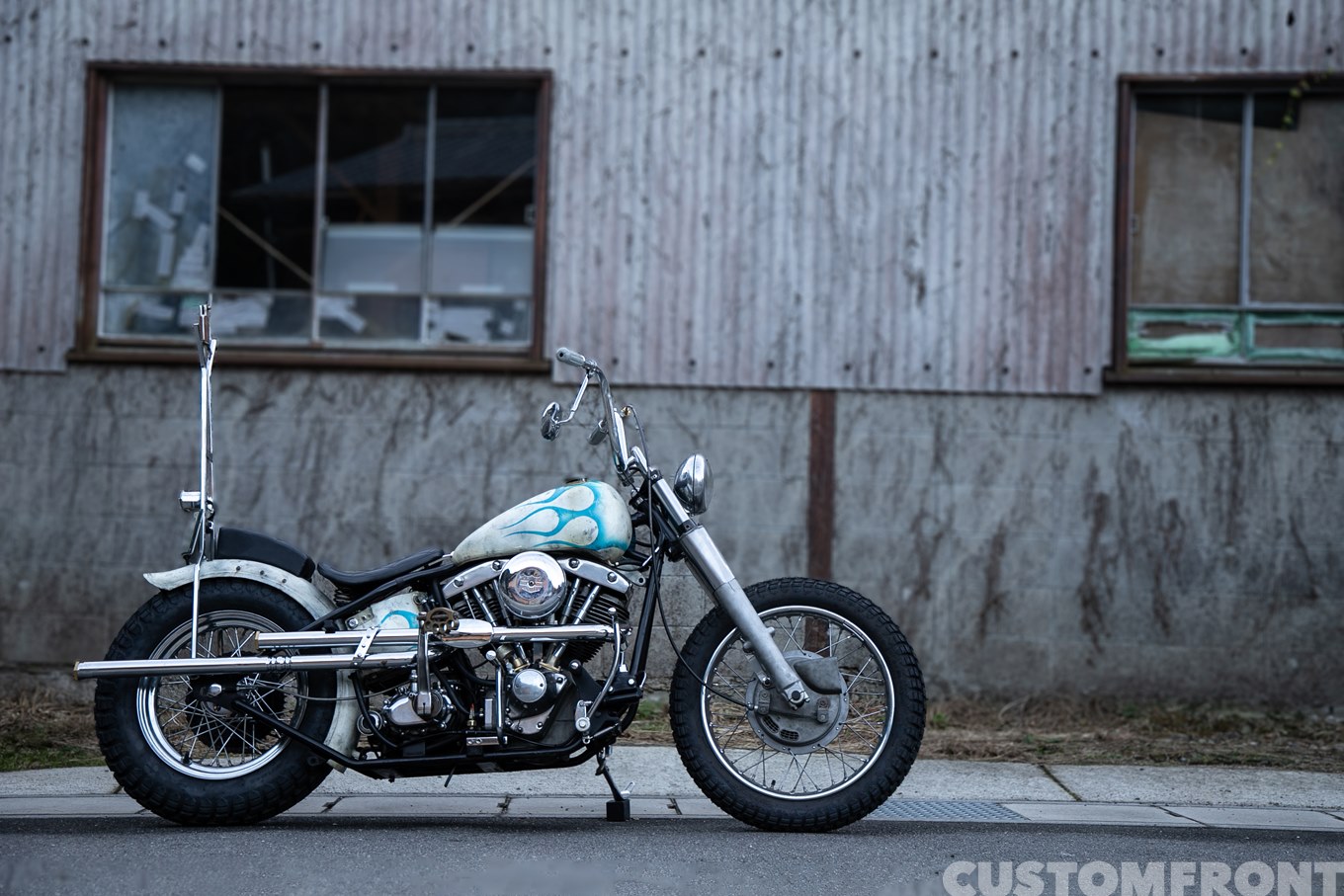 TINY OLD MANのハーレー ショベルヘッドボバー エイジングチョッパー