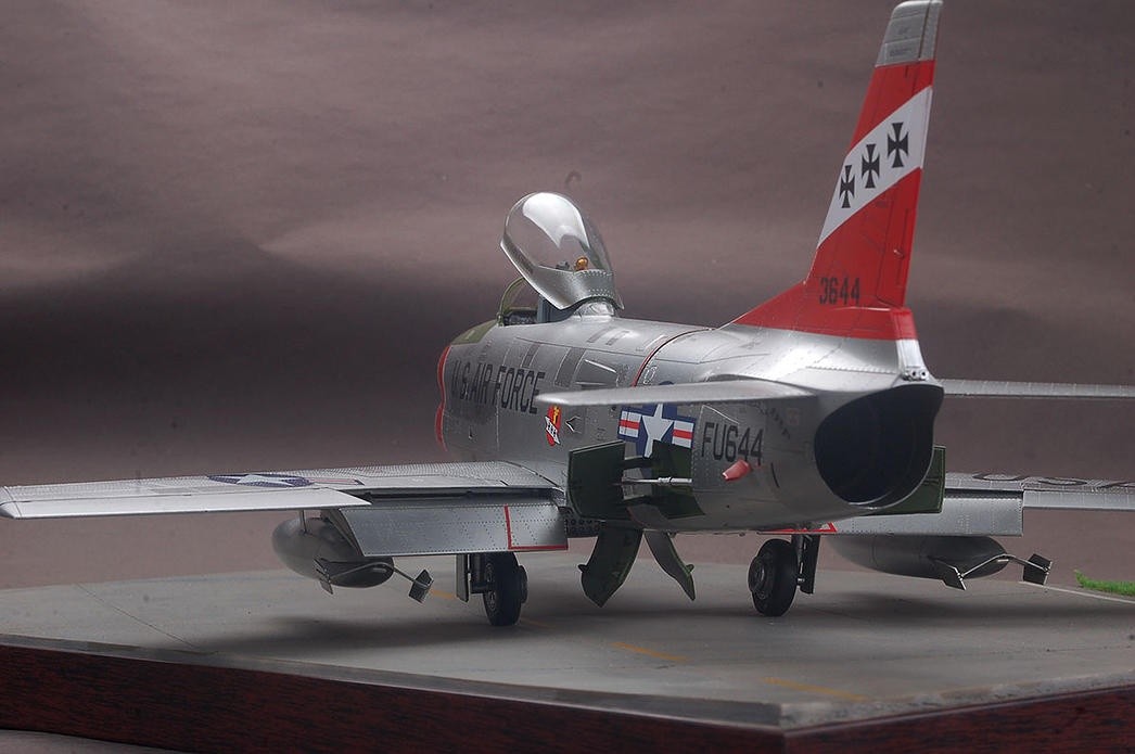 1/32 F-86D セイバードッグ (KH32007) - (株)ビーバーコーポレーション