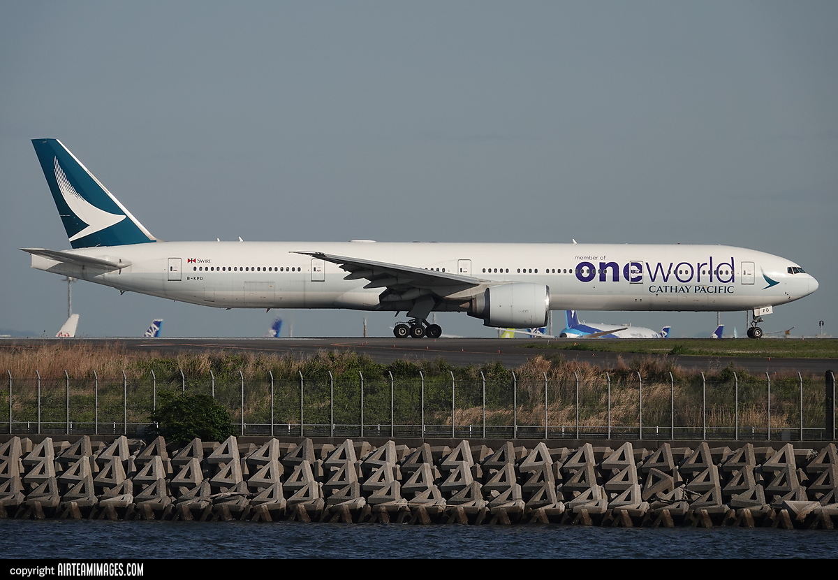 Boeing 777-367/ER Cathay Pacific Airways B-KPD - AirTeamImages.com