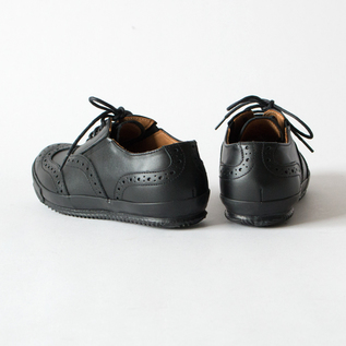 ses amis ウイングチップ スニーカー BLACK／chausser（ショセ）｜愛着