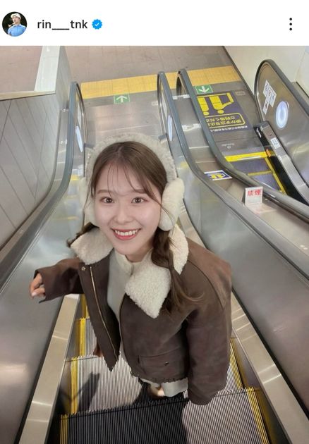 22歳になりました！」吉田鈴が誕生日を報告、“ほっぺハート”や上目遣い