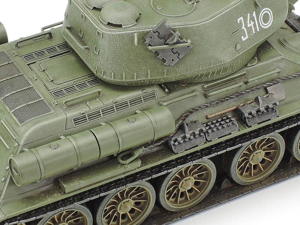 1/48 SCALE RUSSIAN MEDIUM TANK T-34-85 | TAMIYA