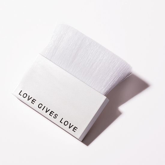 LOVE GIVES LOVE]Vegan brush(ヴィーガンブラシ) | KOBUNSHA SELECT