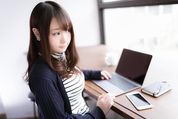 Macの機種と対応OSバージョンの一覧表-ノート型（インテルMac