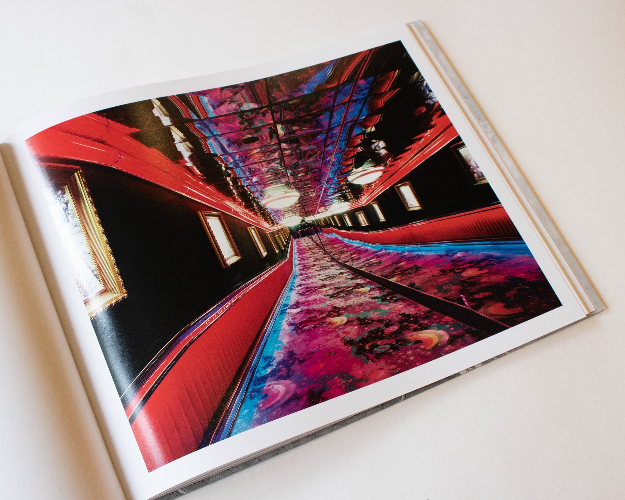 Mike Osborne: Floating Island – Daylight Books