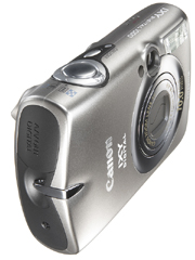キヤノン、チタンボディに1,000万画素CCDを搭載した「IXY DIGITAL 1000」