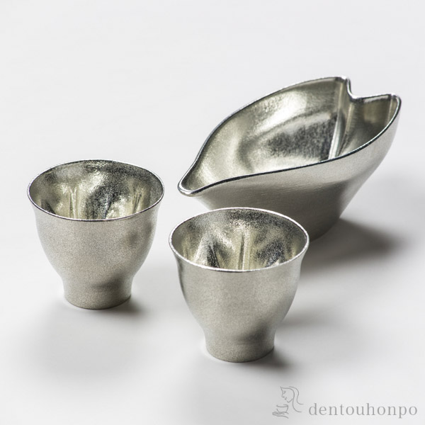 送料無料】 さくら錫 酒器セット ぐい呑み2客・片口セット / 酒器