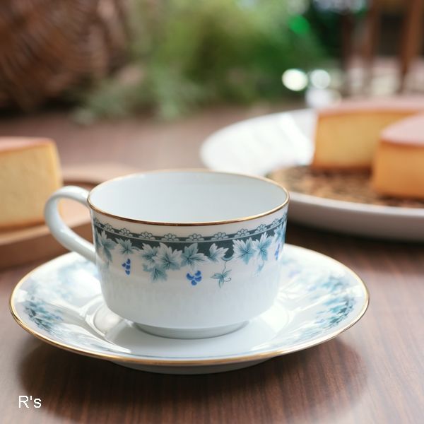 ノリタケ カップ＆ソーサー 青い葡萄柄 未使用品(WW2196) - リユース