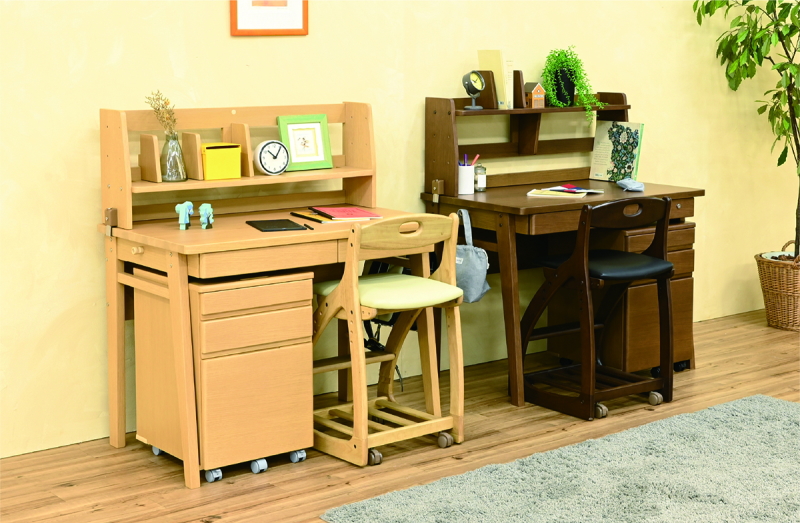 ヒカリサンデスクは2024年度も新作続々！カヌレ＆スモア＆トルテ