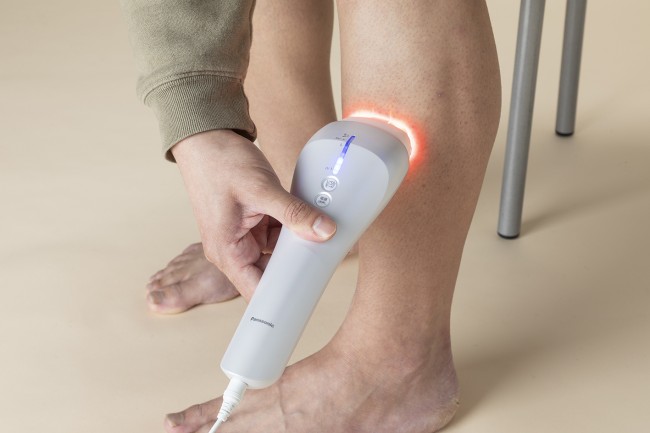 腕や脇、脚はもちろん、ヒゲにも使えるパナソニックの全身ムダ毛ケア器