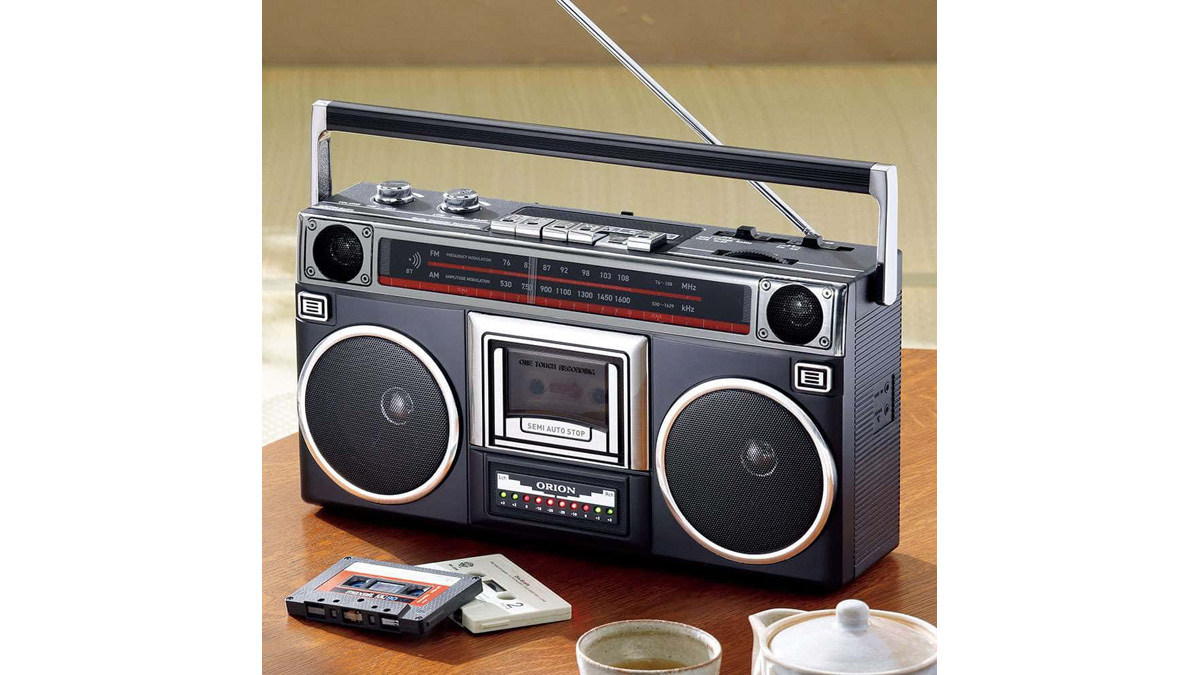 昭和レトロなデザインがカッコいい！カセットテープも再生できるORION