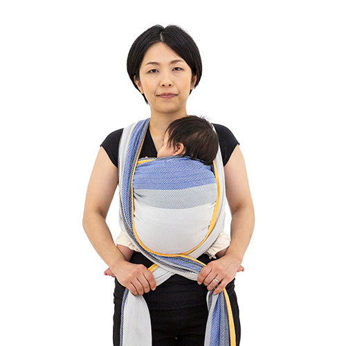 産後の抱っこを快適にするベビーラップはママの身体に優しく、新生児も