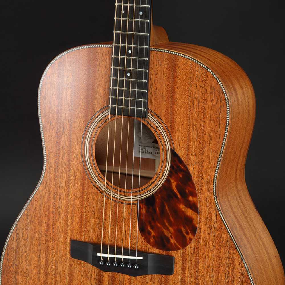 Morrisからオールマホガニー仕様のアコギ2機種が発売。