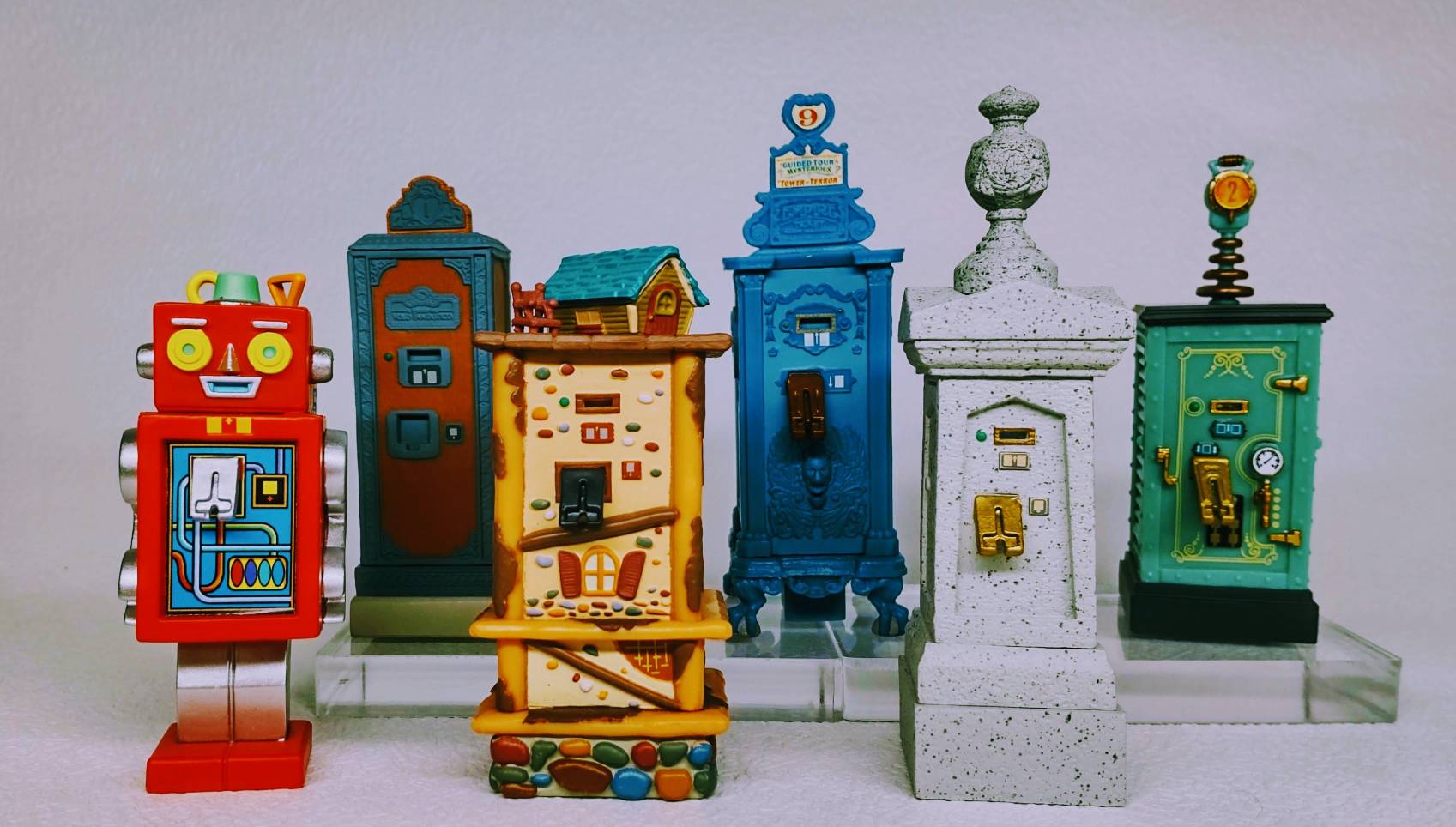 ファストパス発券機 1弾 ミニチュアフィギュアコレクション 公開