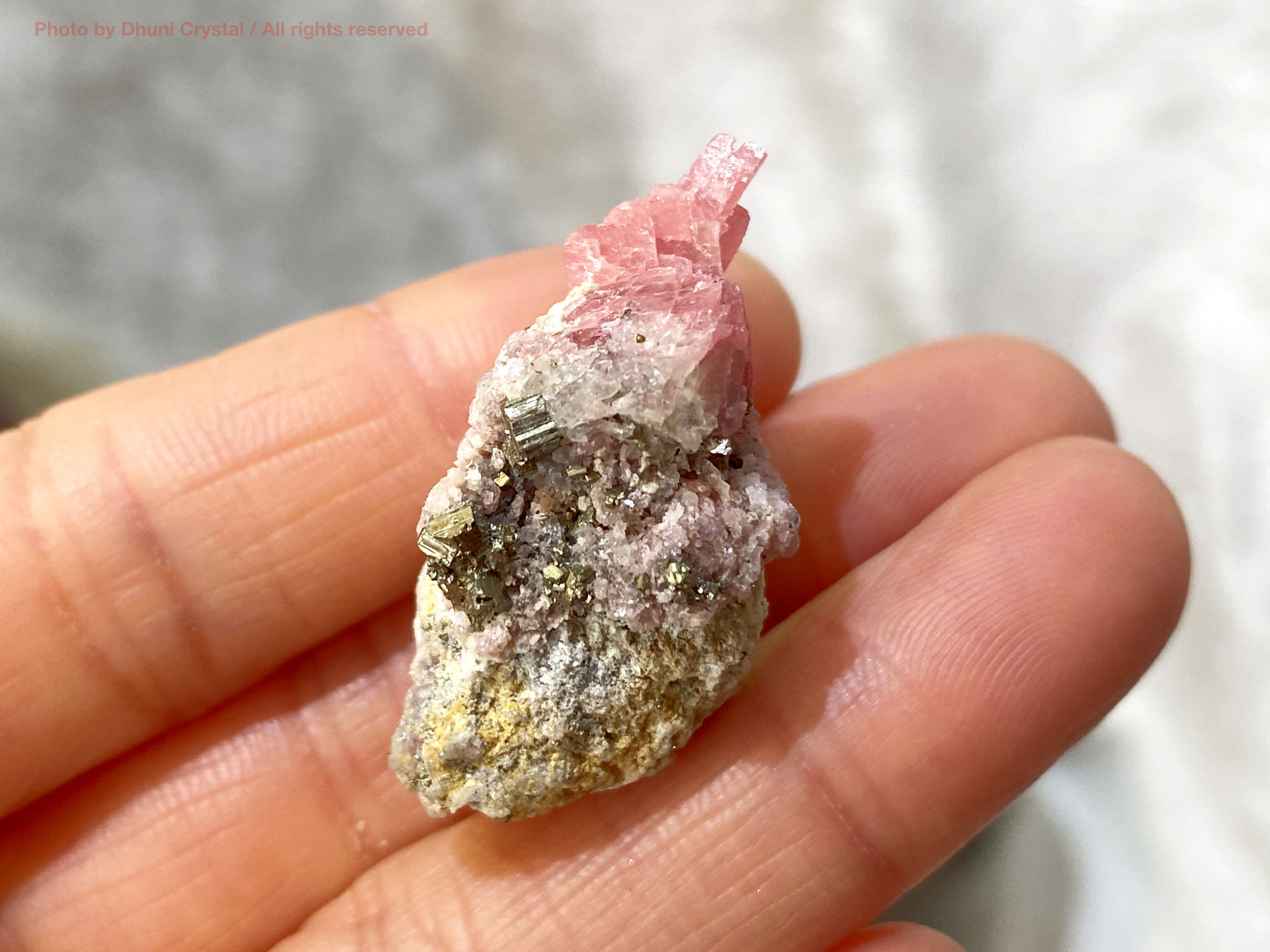 インカローズ 天然石 愛と情熱を象徴するロードクロサイト