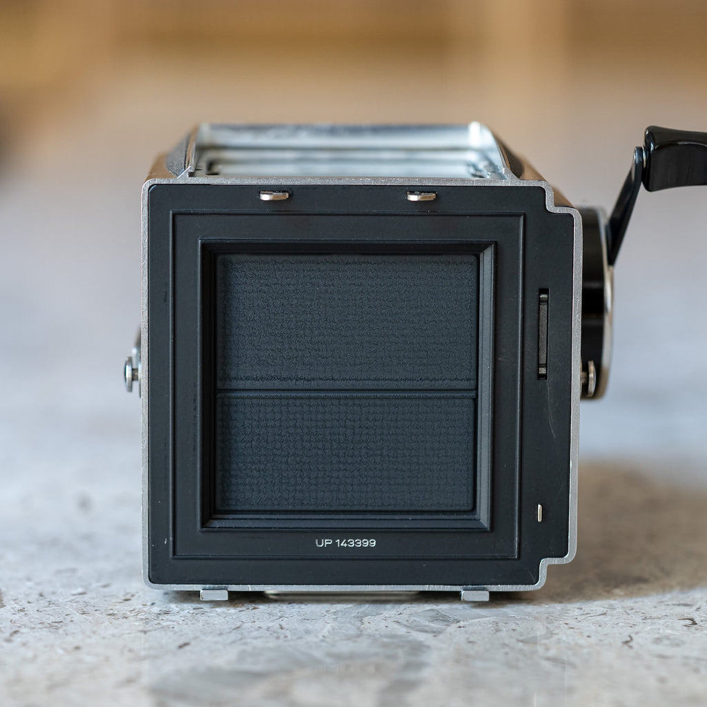 Hasselblad 500C/M (C Planar T* 80mm f/2.8+A12マガジン) – Doppietta